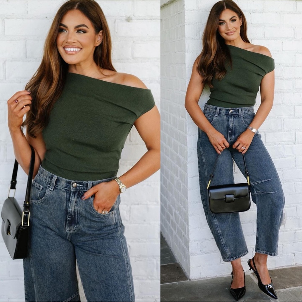Black barrel pants